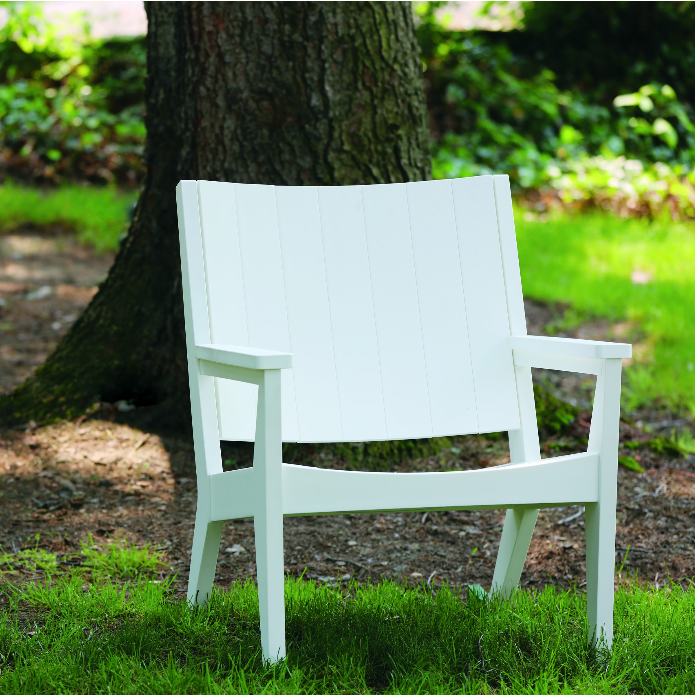 Upgrade Your Outdoor Space with the Berlin Gardens Mayhew Chat Chair ...